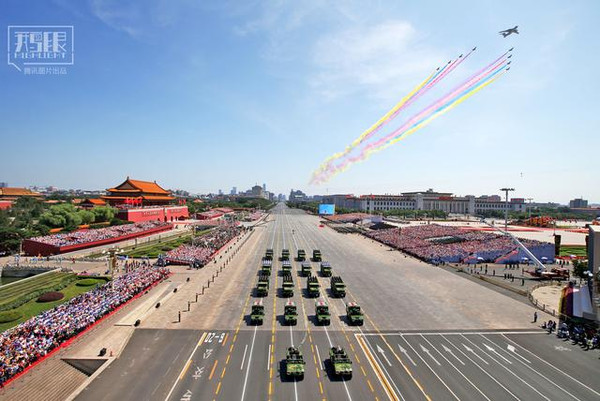 儀仗隊閱兵走過天安門廣場，榮耀與力量的展現(xiàn)，天安門廣場閱兵，榮耀與力量的展現(xiàn)