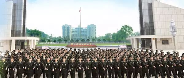 中國人民解放軍二炮學院，培養(yǎng)新時代軍事人才的搖籃，中國人民解放軍二炮學院，新時代軍事人才培養(yǎng)搖籃