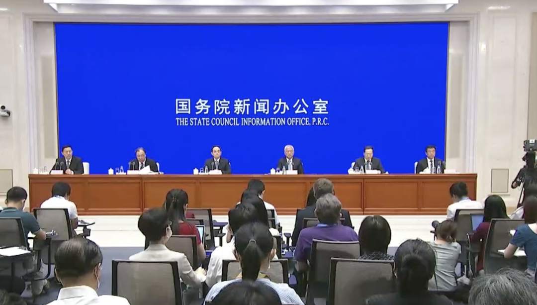 中央新聞發(fā)布會(huì)關(guān)于新冠病毒自限性疾病的真相探討，中央新聞發(fā)布會(huì)揭秘，新冠病毒自限性疾病真相探討