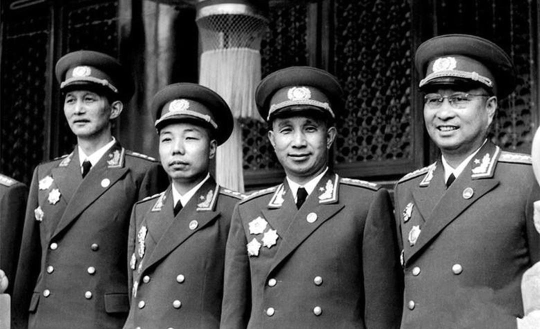 蕭華評(píng)價(jià)，卓越領(lǐng)導(dǎo)者的多維視角，蕭華評(píng)價(jià)，卓越領(lǐng)導(dǎo)者的多維洞察