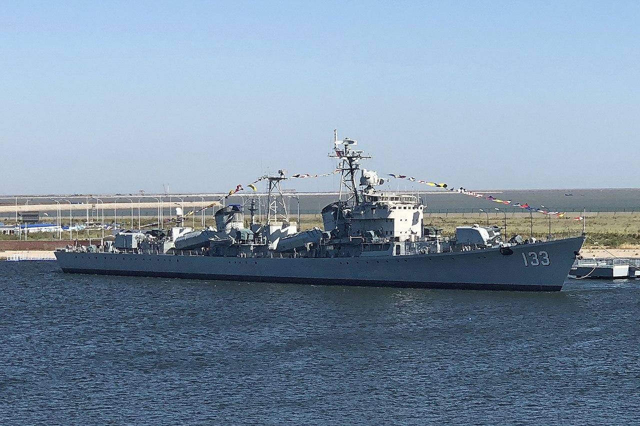 探究中國(guó)海軍新一代主力戰(zhàn)艦，052C型驅(qū)逐艦的動(dòng)力系統(tǒng)，中國(guó)海軍新一代主力戰(zhàn)艦，揭秘052C型驅(qū)逐艦動(dòng)力系統(tǒng)