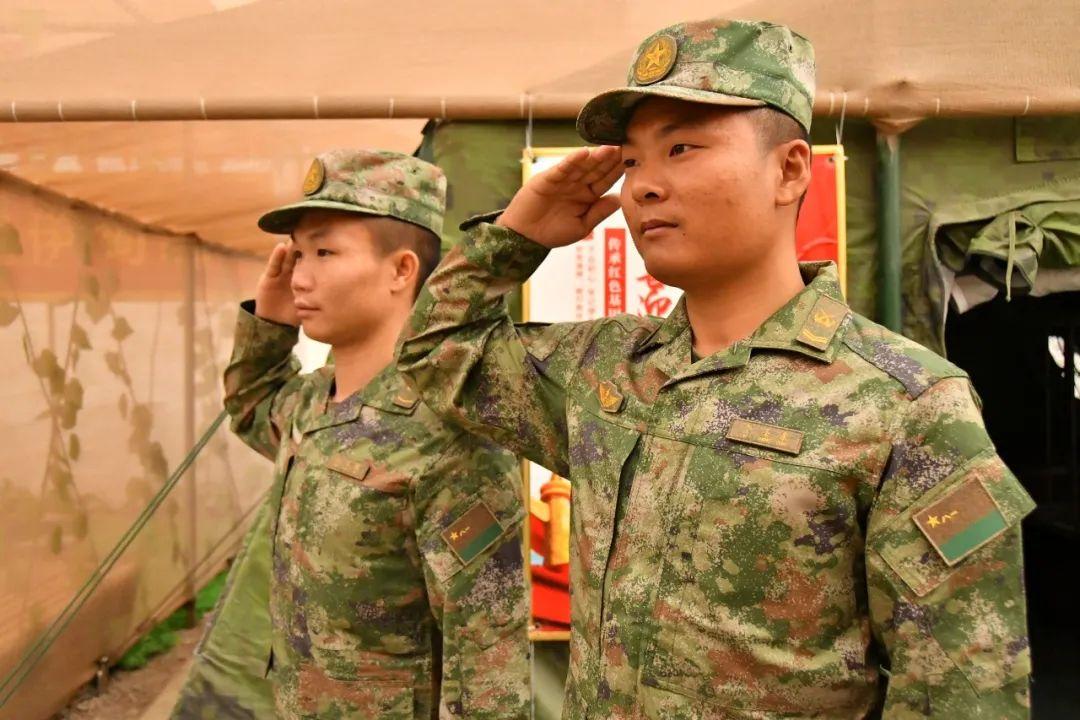 武警體能訓(xùn)練服短袖換裝，新時(shí)代軍需的新變革，武警體能訓(xùn)練服短袖換裝，新時(shí)代軍需變革啟幕