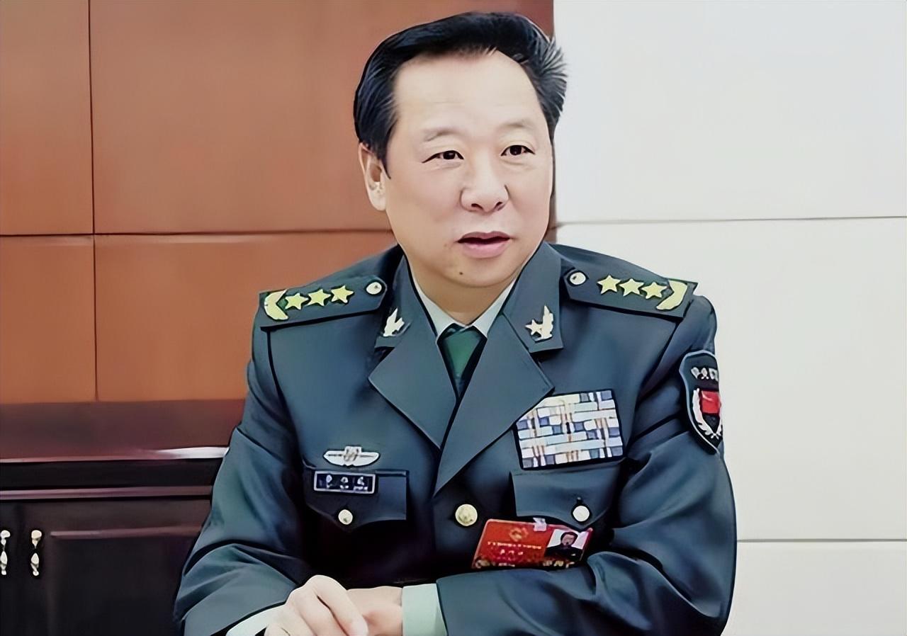 國防部長級別高，職責(zé)、地位與角色分析，國防部長職責(zé)、地位與角色深度解析，級別高的決策核心分析