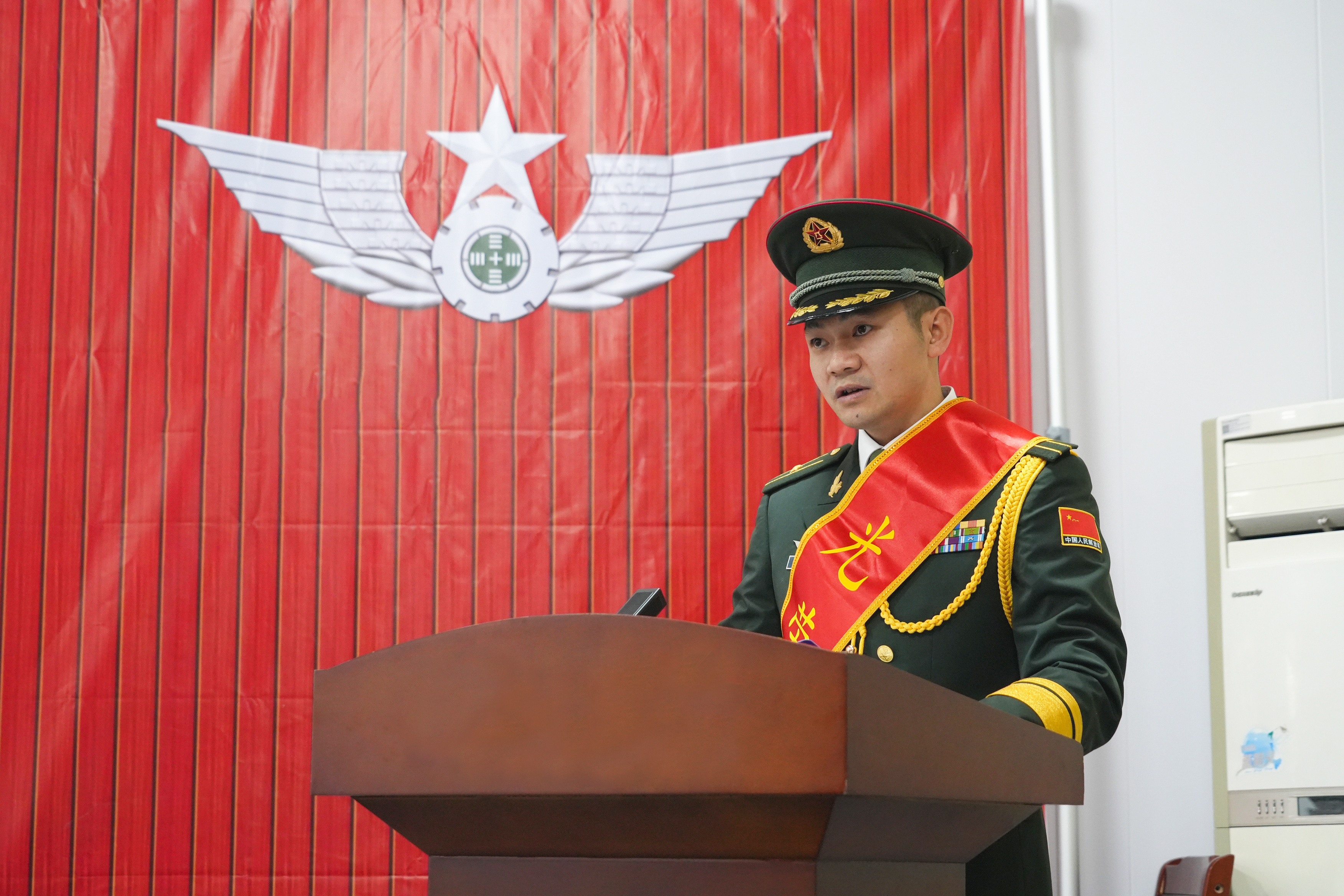 退役軍官，榮耀與擔(dān)當(dāng)?shù)臅r(shí)代篇章，退役軍官，時(shí)代榮耀與擔(dān)當(dāng)?shù)钠? class=