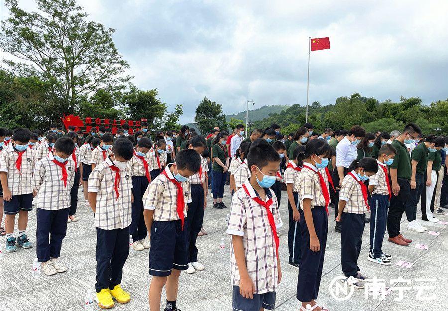 昆侖山戰(zhàn)役介紹，歷史背景下的戰(zhàn)略決戰(zhàn)，昆侖山戰(zhàn)役揭秘，戰(zhàn)略決戰(zhàn)的歷史背景與意義