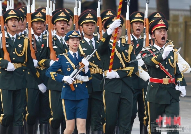 2015年解放軍參加俄羅斯閱兵，中俄軍事合作的深化與展示，中俄軍事合作深化，解放軍參加俄羅斯閱兵展現(xiàn)合作新篇章