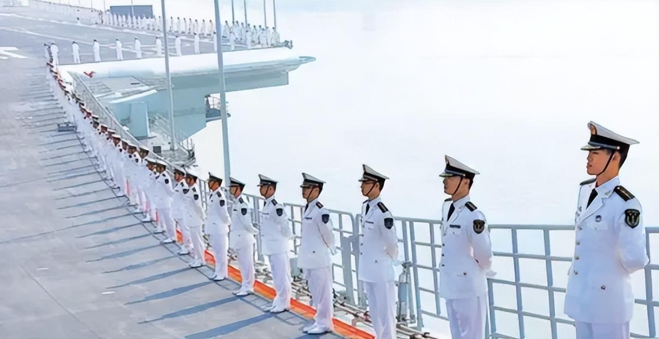 揭秘中國(guó)海軍的驕傲，171導(dǎo)彈護(hù)衛(wèi)艦發(fā)射導(dǎo)彈的瞬間，中國(guó)海軍驕傲，揭秘導(dǎo)彈護(hù)衛(wèi)艦發(fā)射導(dǎo)彈瞬間