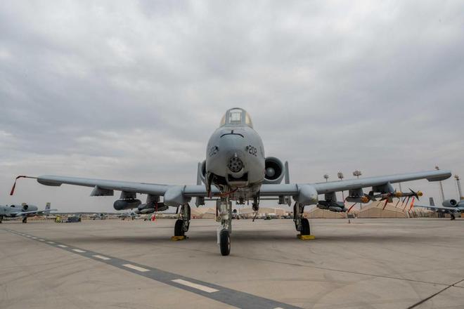 A-10攻擊機進入烏克蘭，空中力量的新動向，A-10攻擊機進駐烏克蘭，空中力量新動向揭秘