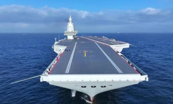 揭秘中國海軍新力量，福建艦與004航母的姊妹情深，揭秘中國海軍新力量，福建艦與姊妹艦004航母的崛起之路