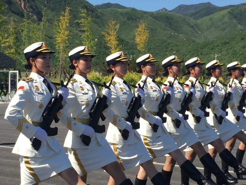 中國(guó)人民解放軍儀仗隊(duì)女兵，外國(guó)人的視角，中國(guó)人民解放軍儀仗隊(duì)女兵，外國(guó)人的觀察視角