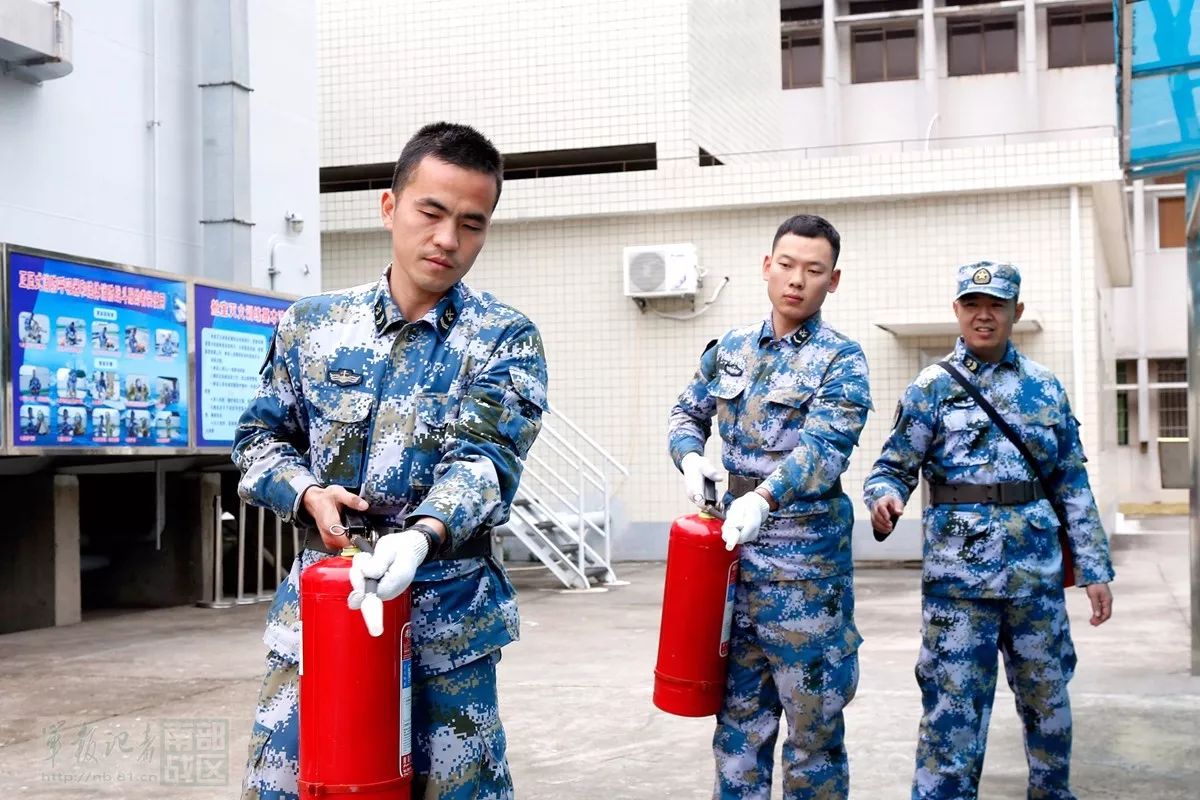 南海艦隊2021年新兵，青春熱血獻(xiàn)國防，南海艦隊新兵青春熱血投身國防事業(yè)
