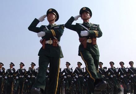 閱兵式中的三軍儀仗隊，一幅幅生動的圖片故事，閱兵式中的三軍儀仗隊，生動圖片故事展現(xiàn)榮耀瞬間