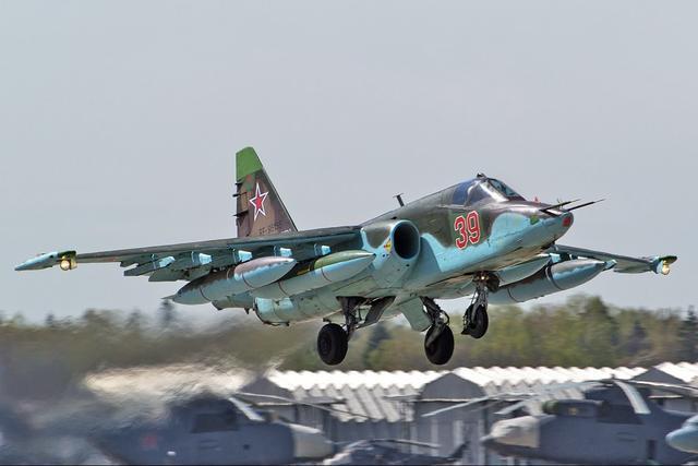 A-10攻擊機火力表現(xiàn)，空中力量的銳利之劍，A-10攻擊機，空中力量的銳利之劍之火力展示