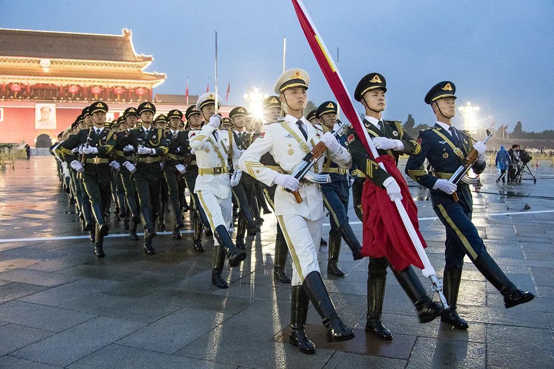 日本三軍儀仗隊(duì)圖片，展現(xiàn)軍威與榮耀的象征，日本三軍儀仗隊(duì)圖片，軍威與榮耀的展現(xiàn)