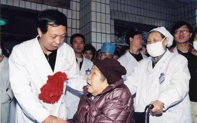 鄧嫁先的女兒現(xiàn)狀探究，一位杰出科學(xué)家的后代之成就，鄧嫁先女兒現(xiàn)狀揭秘，杰出科學(xué)家后代之成就