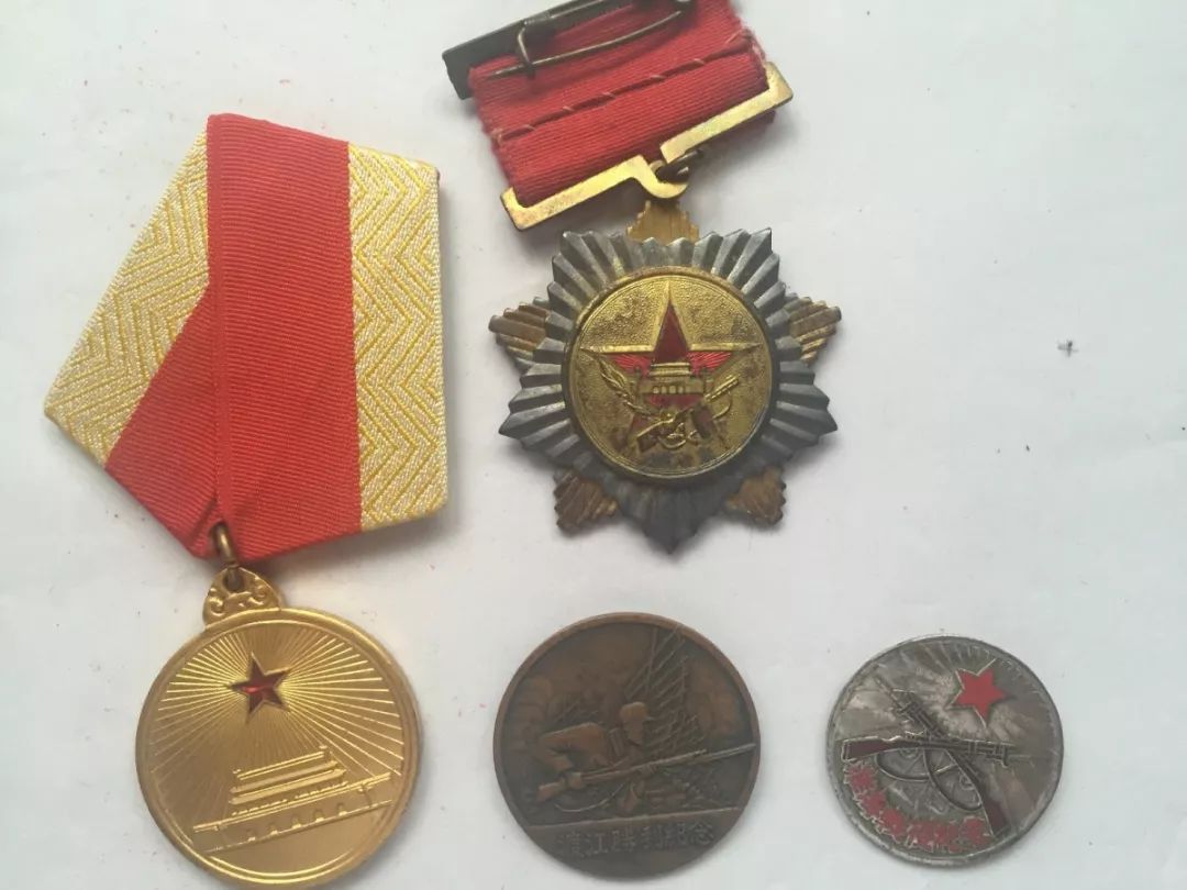 當兵的勛章，贈送與否的思考與探討，關(guān)于贈送當兵勛章的思考與探討