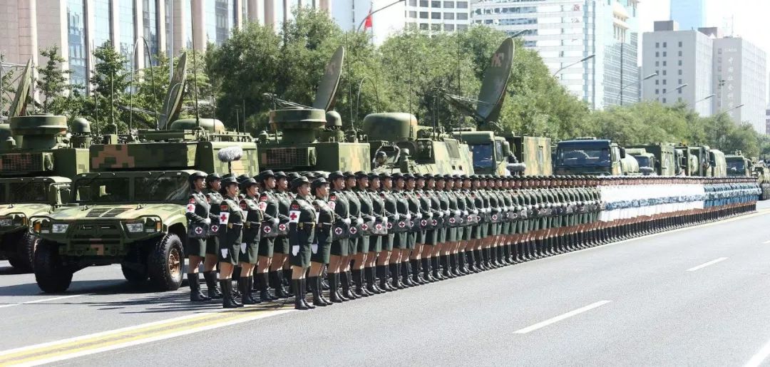 閱兵衛(wèi)生方隊，展現(xiàn)新時代軍民健康風(fēng)采的亮麗風(fēng)景線，閱兵衛(wèi)生方隊，展現(xiàn)新時代軍民健康風(fēng)采的璀璨風(fēng)景線
