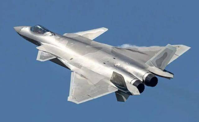 殲-16戰(zhàn)斗機(jī)最高升限的探索與解析，殲-16戰(zhàn)斗機(jī)最高升限的探索與揭秘
