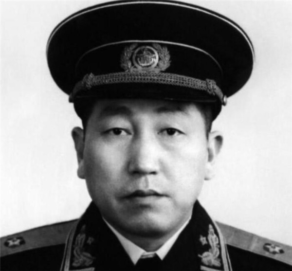 劉粵東司令父親的身份揭秘，一位英勇無畏的戰(zhàn)士之子，劉粵東司令父親，戰(zhàn)士之子的身份揭秘