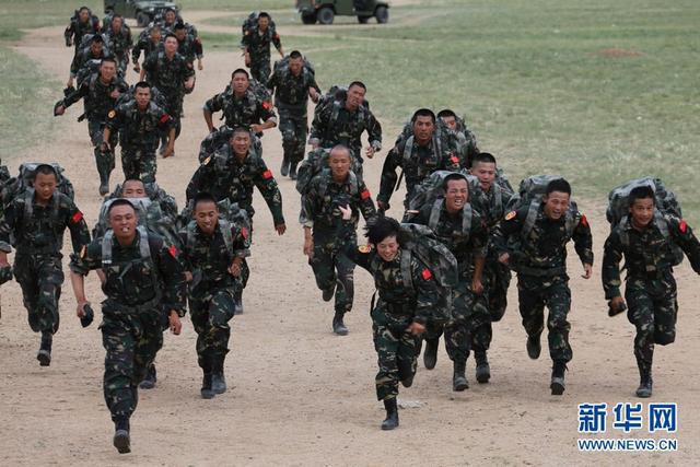 中國人民解放軍女兵圖片大全，展現(xiàn)力量與榮耀，中國人民解放軍女兵圖片展示，力量與榮耀的彰顯
