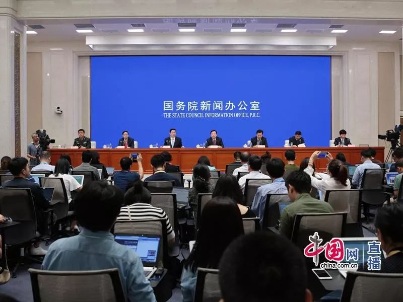 香港抵觸國慶大閱兵，理解背后的多元視角與對話的必要性，香港視角下的多元視角與對話必要性，關(guān)于國慶大閱兵的理解與探討