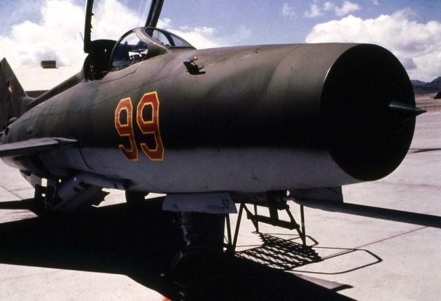 殲-12戰(zhàn)機(jī)性能特點(diǎn)深度解析，殲-12戰(zhàn)機(jī)性能特點(diǎn)深度剖析