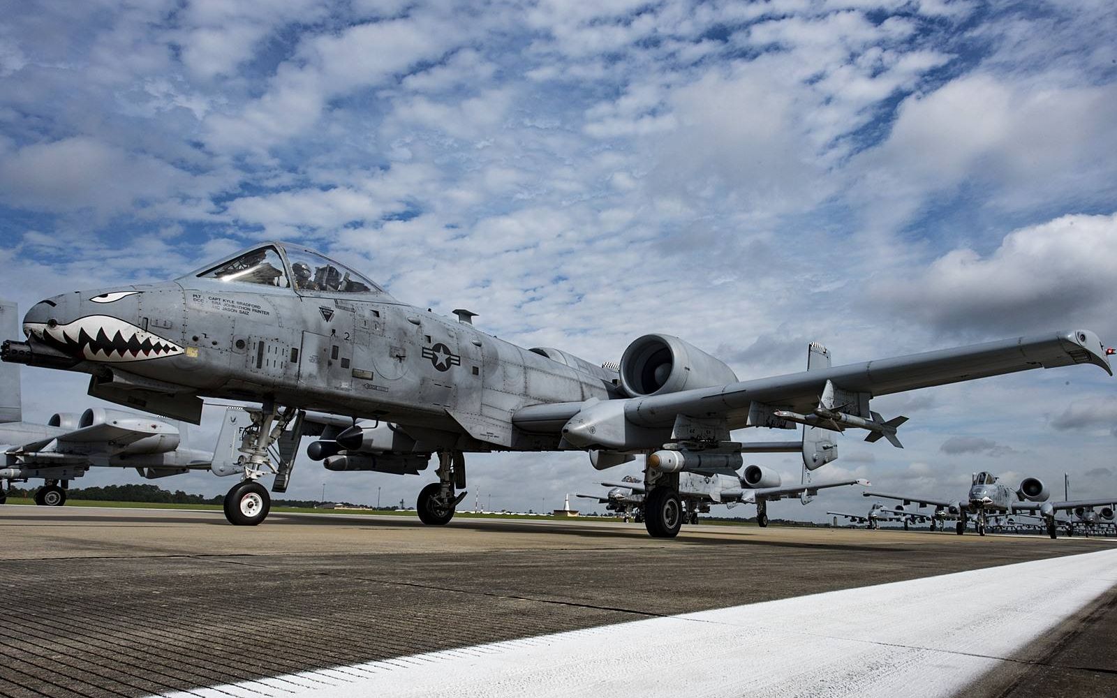A-10攻擊機訓練大全，深入了解與掌握飛行技巧，A-10攻擊機訓練詳解，飛行技巧深度解析