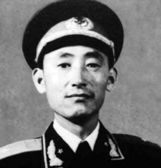 中國(guó)新的軍銜等級(jí)及標(biāo)志，重塑軍隊(duì)榮譽(yù)體系的重要里程碑，中國(guó)重塑軍隊(duì)榮譽(yù)體系的重要里程碑，新軍銜等級(jí)及標(biāo)志揭曉