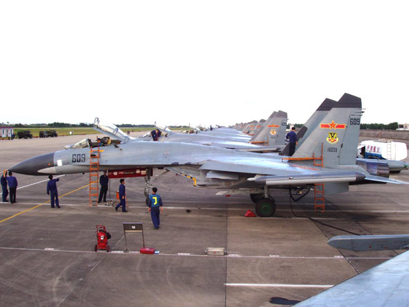 中國(guó)空軍圖，翱翔天際的雄鷹，中國(guó)空軍圖，翱翔天際的雄鷹展翅