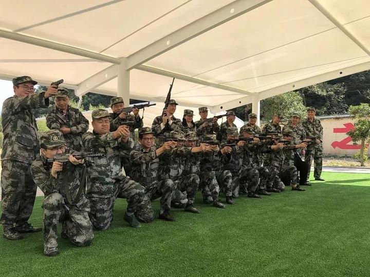 今天有軍事活動，一場展現(xiàn)國家力量的盛大典禮，今日盛大軍事活動，展現(xiàn)國家力量盛典