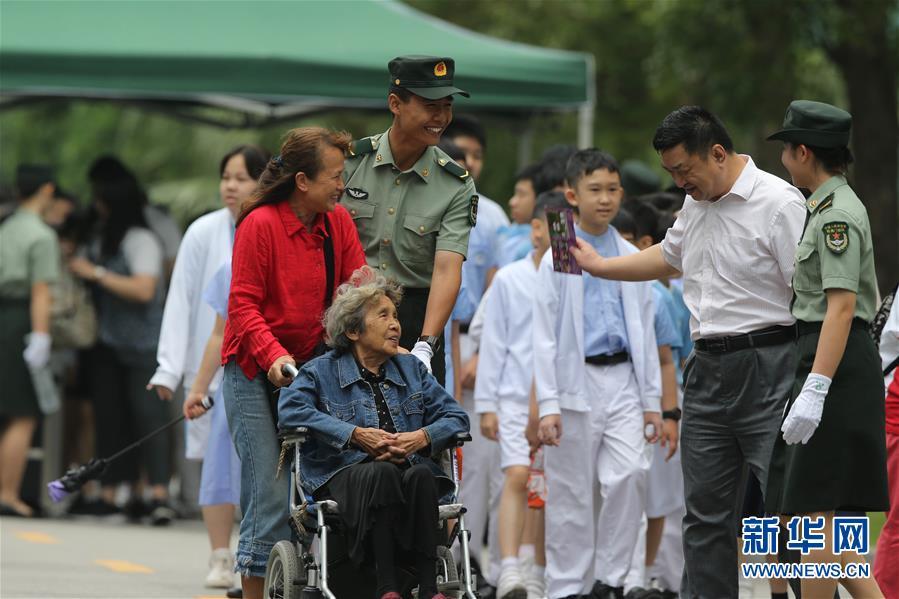 中國人民解放軍軍旗的意義，中國人民解放軍軍旗的意義與象征