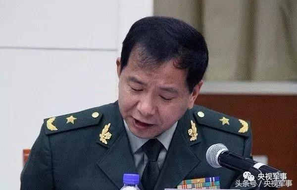 丁曉兵少將視察柳州支隊(duì)，深化軍事改革，強(qiáng)化部隊(duì)?wèi)?zhàn)斗力，丁曉兵少將視察柳州支隊(duì)，深化軍事改革，提升部隊(duì)?wèi)?zhàn)斗力