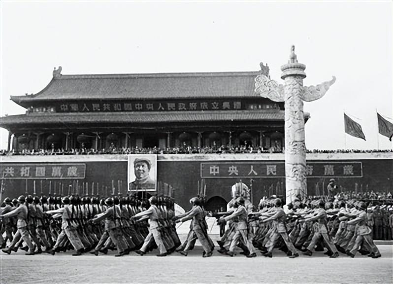 歷年閱兵視頻，回顧大閱兵的歷史與榮耀時(shí)刻，歷年閱兵視頻回顧，榮耀時(shí)刻與大閱兵的歷史