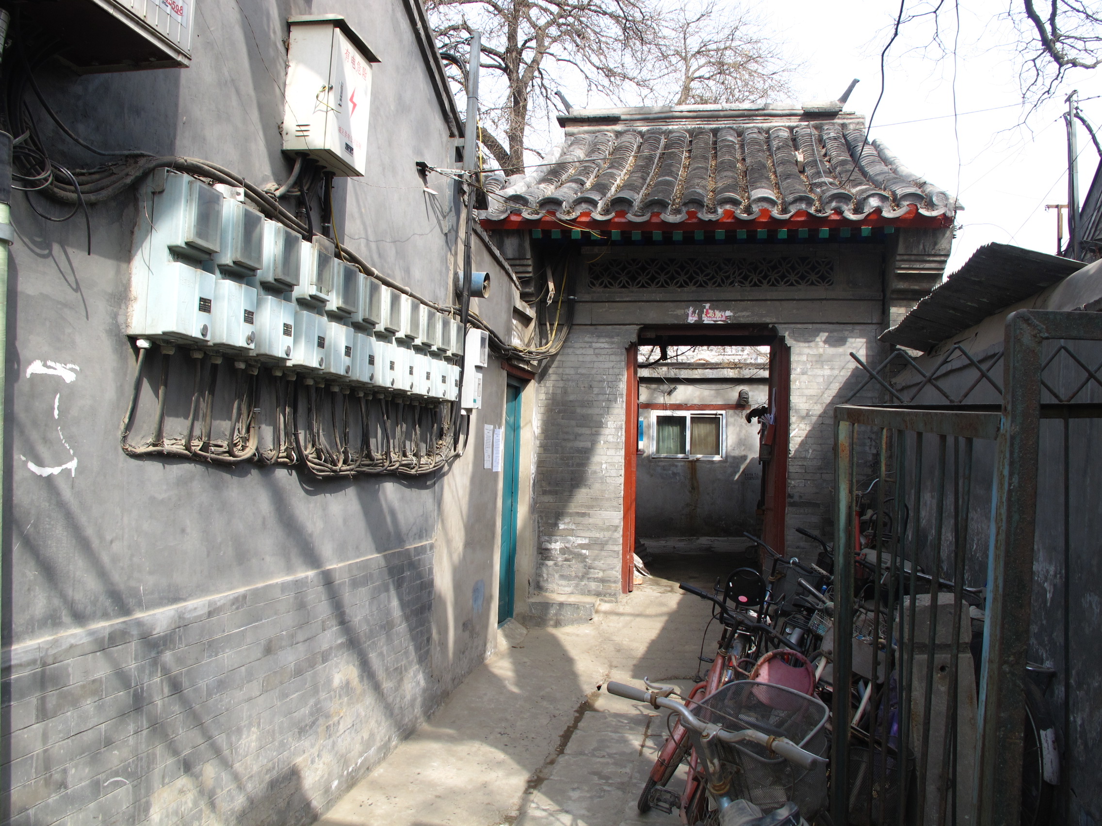 退役軍官與西祠胡同，歷史、文化與現(xiàn)代生活的交融，退役軍官與西祠胡同，歷史、文化與現(xiàn)代生活的交匯點(diǎn)