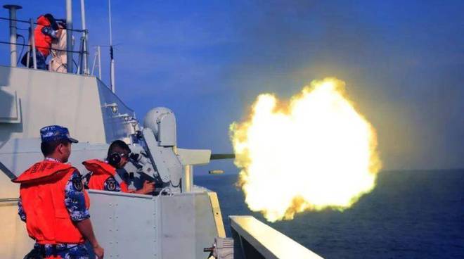 戰(zhàn)列艦開火視頻，歷史與技術的震撼交融，戰(zhàn)列艦開火瞬間，歷史與技術的完美交融震撼視頻