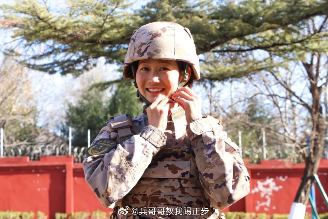 中國女兵最漂亮的照片——吳俊瑤的2019瞬間，中國女兵吳俊瑤的絕美瞬間，2019年照片集錦