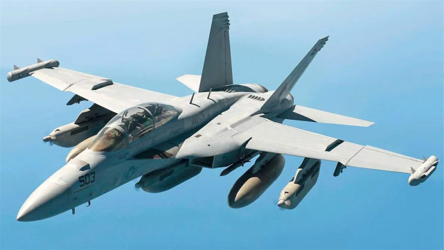 殲-16艦載機的卓越水平，技術(shù)突破與作戰(zhàn)能力的飛躍，殲-16艦載機技術(shù)突破與作戰(zhàn)能力飛躍