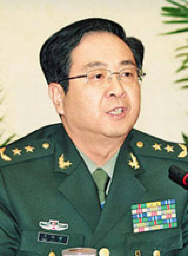 黃峰輝總參謀長(zhǎng)簡(jiǎn)歷——一位杰出軍事領(lǐng)袖的生平，黃峰輝總參謀長(zhǎng)生平簡(jiǎn)介，杰出軍事領(lǐng)袖的歷程