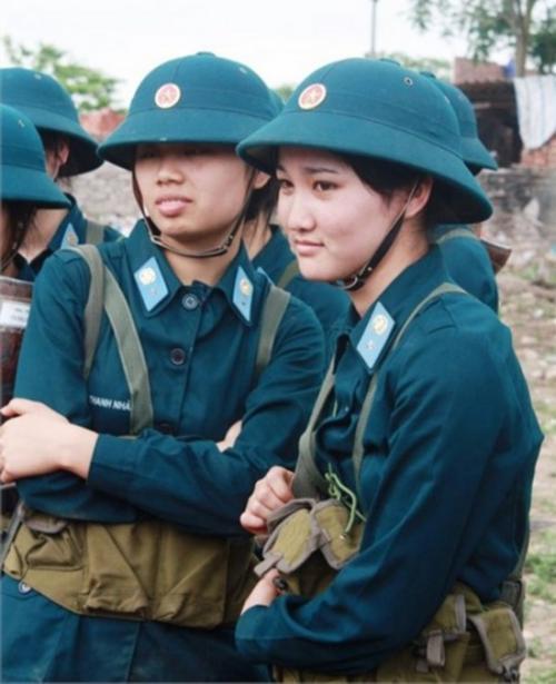 中國女兵在越南，英勇與堅(jiān)韌的傳奇故事，中國女兵在越南，英勇堅(jiān)韌的傳奇之旅