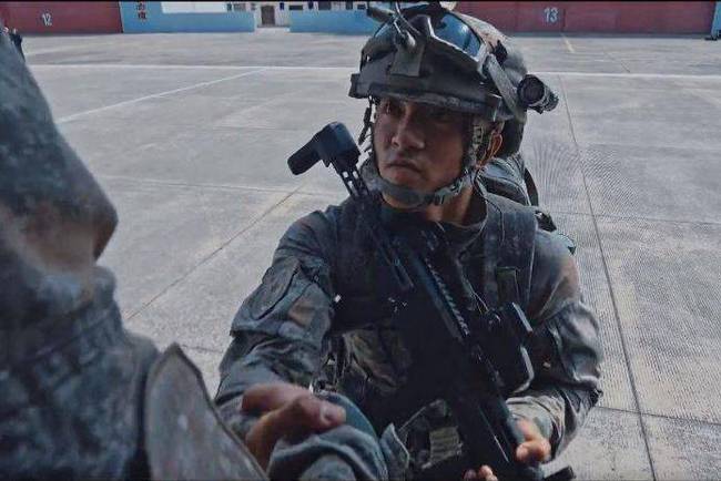 蛟龍突擊隊的裝備，現(xiàn)代戰(zhàn)爭中的精英利器，蛟龍突擊隊裝備揭秘，現(xiàn)代戰(zhàn)爭精英利器