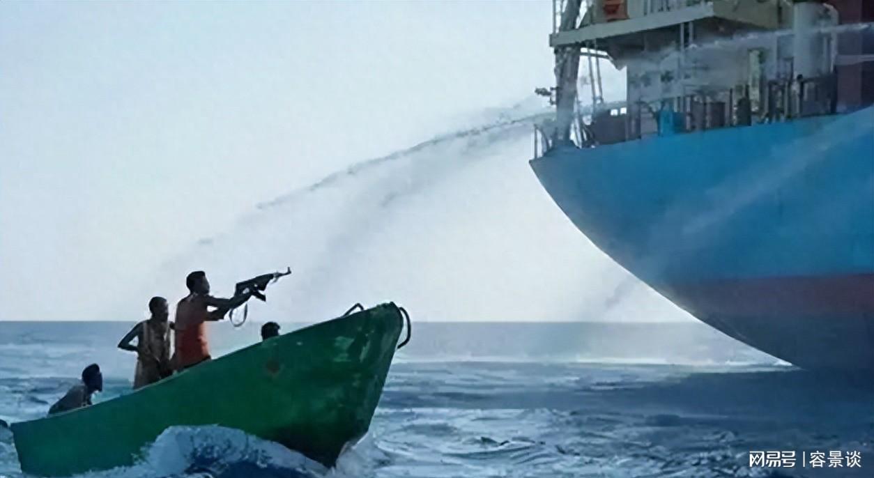 中國海軍遭遇海盜攔截，挑戰(zhàn)與應對，中國海軍遭遇海盜攔截，挑戰(zhàn)與應對策略