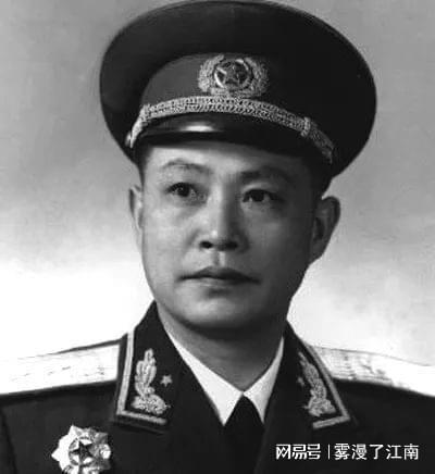 一個(gè)軍長(zhǎng)有幾個(gè)副軍長(zhǎng)，軍隊(duì)架構(gòu)中的層級(jí)關(guān)系探討，軍隊(duì)架構(gòu)中的層級(jí)關(guān)系，一個(gè)軍長(zhǎng)與副軍長(zhǎng)的數(shù)量探討