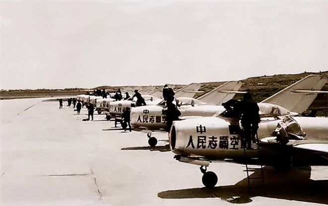 中國空軍一號師的身份與傳奇，中國空軍一號師傳奇身份揭秘
