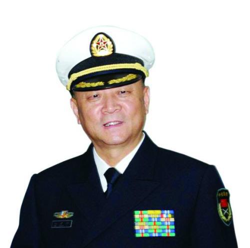 海軍司令員張連忠，領(lǐng)航新時代的海軍力量，張連忠領(lǐng)航新時代海軍力量，海軍司令員鑄就海上強國夢