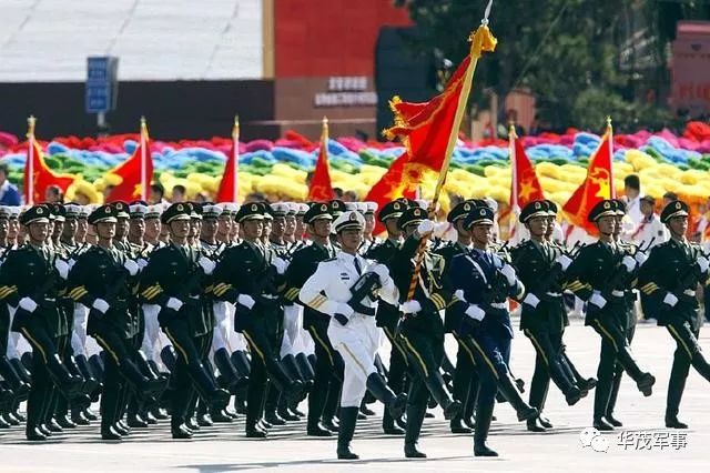 中國(guó)閱兵海軍方陣，展現(xiàn)海上力量之風(fēng)采，中國(guó)海軍方陣閱兵，展現(xiàn)海上力量風(fēng)采