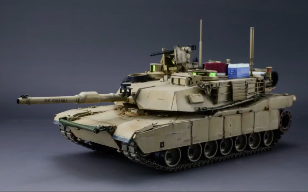 M1A2艾布拉姆斯穿甲彈，現(xiàn)代戰(zhàn)爭(zhēng)中的鋼鐵巨獸與穿甲先鋒，M1A2艾布拉姆斯穿甲彈，現(xiàn)代戰(zhàn)爭(zhēng)中的重型裝甲與穿甲先鋒