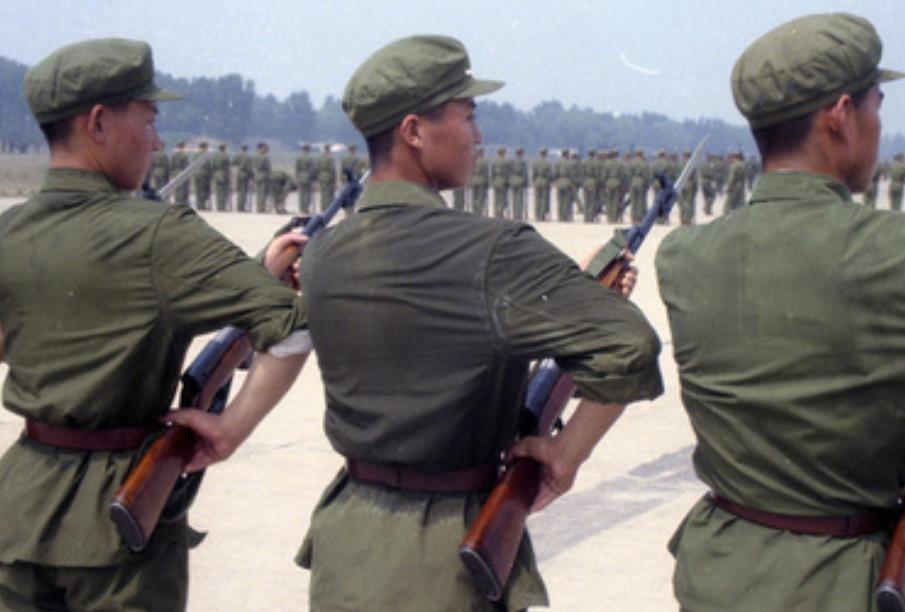 女兵方陣，紀(jì)念那些英勇無畏的戰(zhàn)士們——以一位女兵方陣成員的故事為線索，女兵方陣，紀(jì)念英勇戰(zhàn)士的榮耀——一位女兵的故事線索