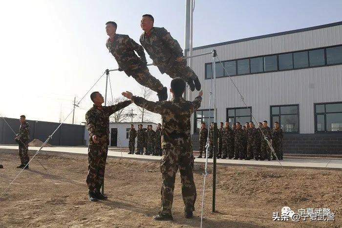 兩會關(guān)于部隊2022年士官改革的深度探討，兩會深度探討，2022年部隊士官改革進(jìn)展與展望