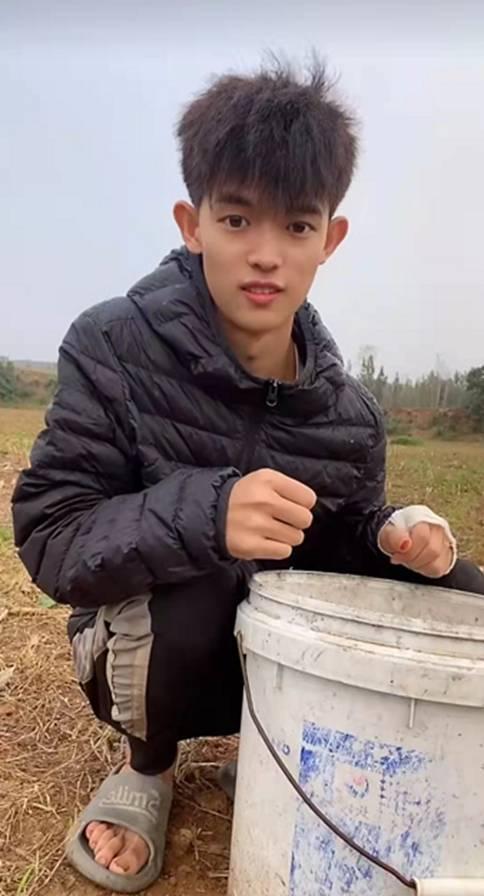 蘇-30圖片，探索強(qiáng)大戰(zhàn)斗機(jī)的魅力與性能，蘇-30戰(zhàn)斗機(jī)，探索強(qiáng)大性能與魅力所在