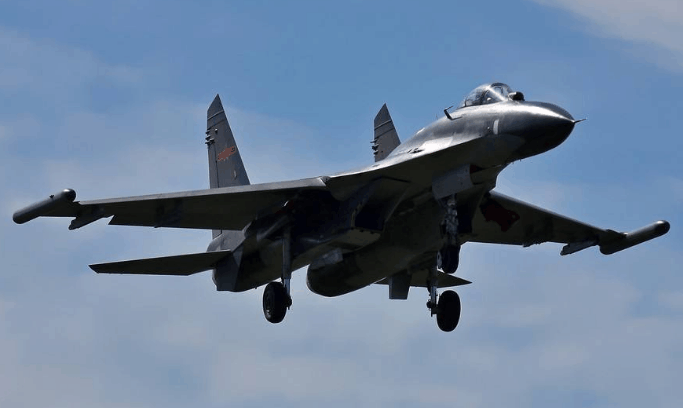 殲-10C與殲-16，空中巨龍的對(duì)比與解析，殲-10C與殲-16，空中巨龍的深度對(duì)比與解析